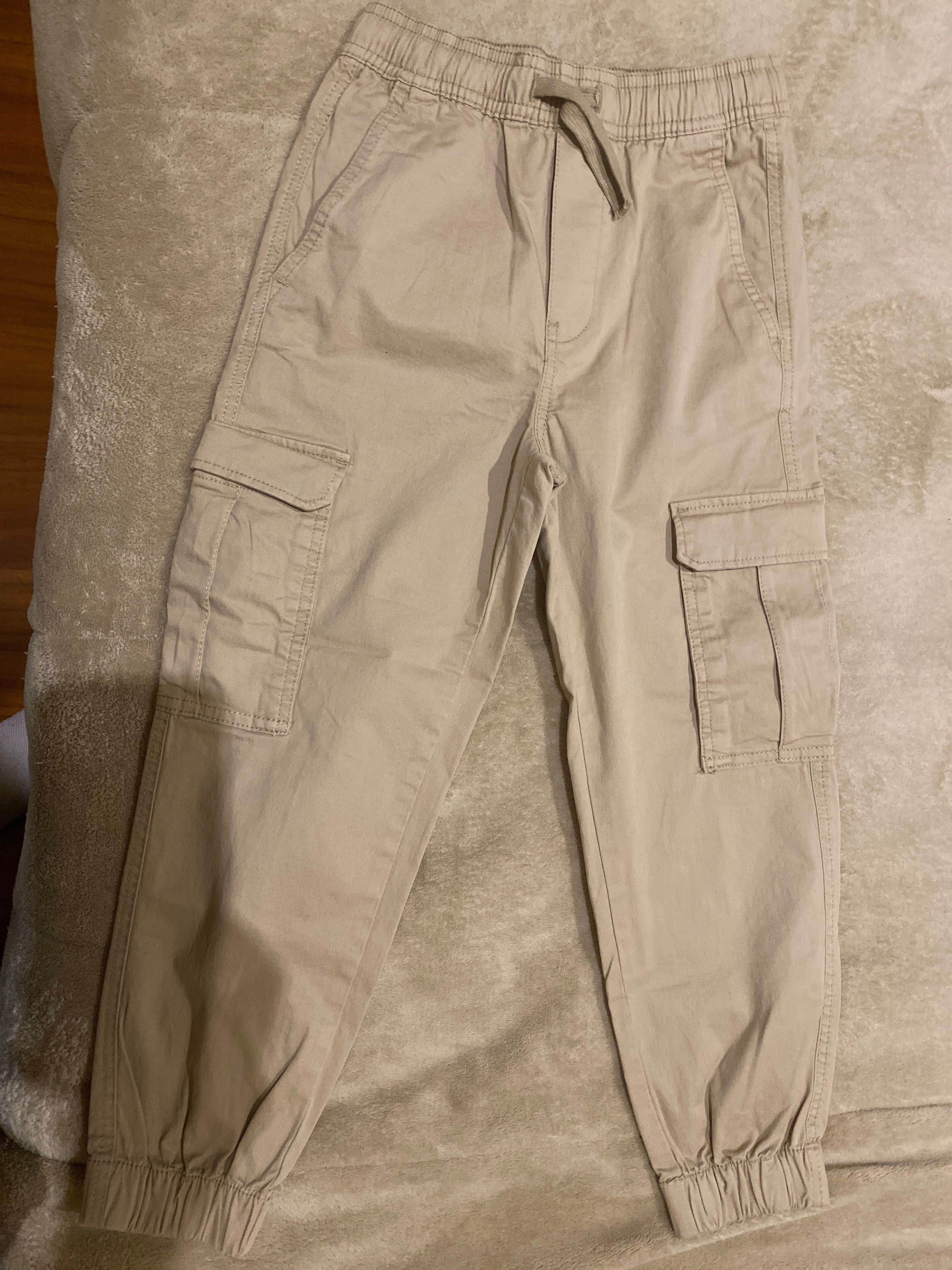 Calça de sarja para menina dos 6/7 anos  , de cor bege