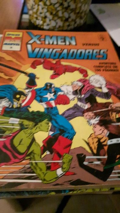 Bd vingadores vs x men