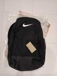 Plecak Nike Training Backpack DH7709-10 czarny 24l