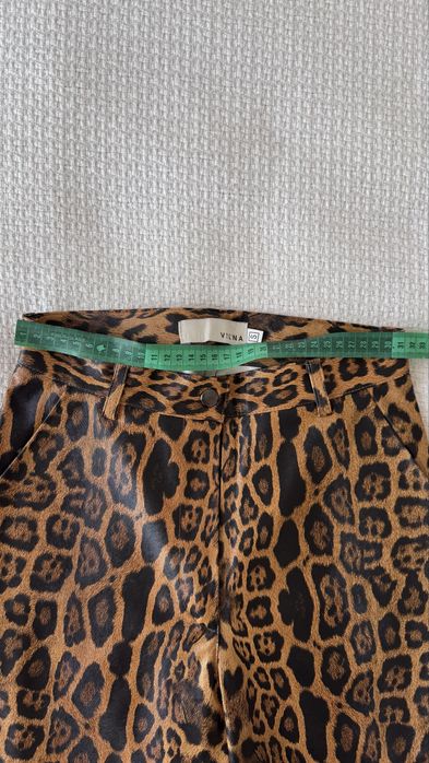 Леопардові штани, S