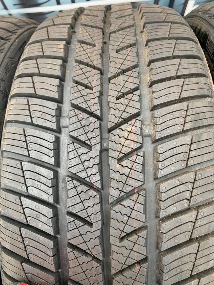 Шини нові 205/45 R18 Barum 2021p зима