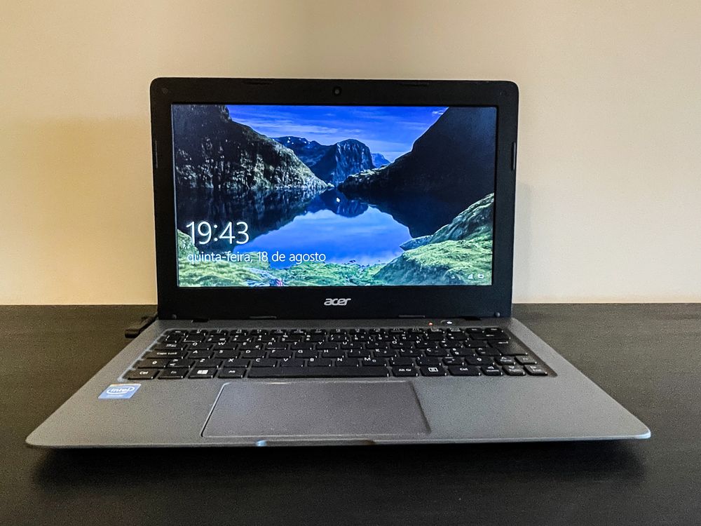 Vendo portátil Acer Aspire One Cloudbook 11
