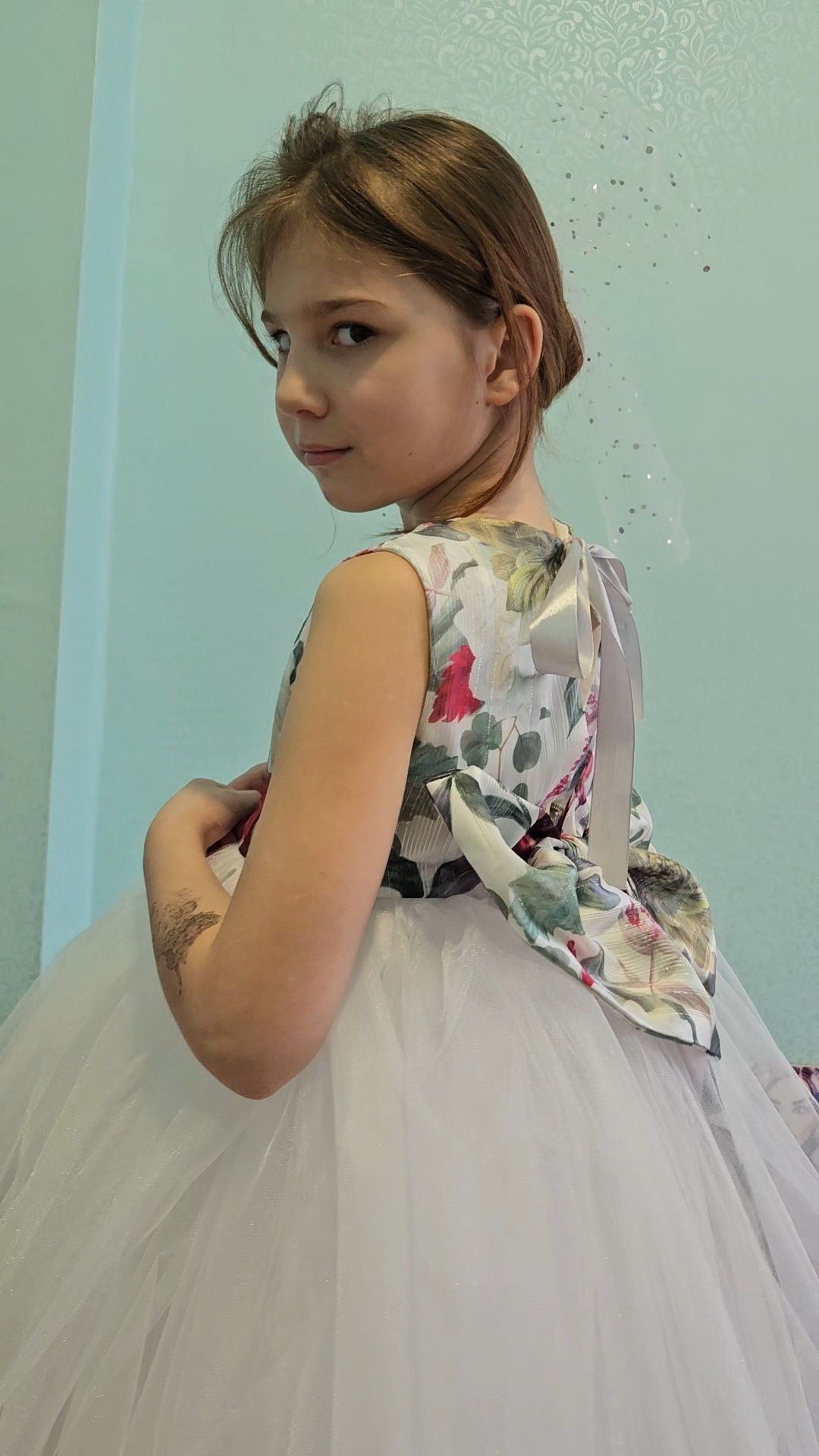 Платье пышное нарядное на девочку 7 лет на выпускной блестящее