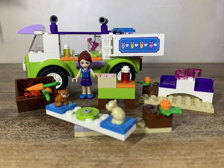 LEGO Juniors "Органічний ринок Мії"