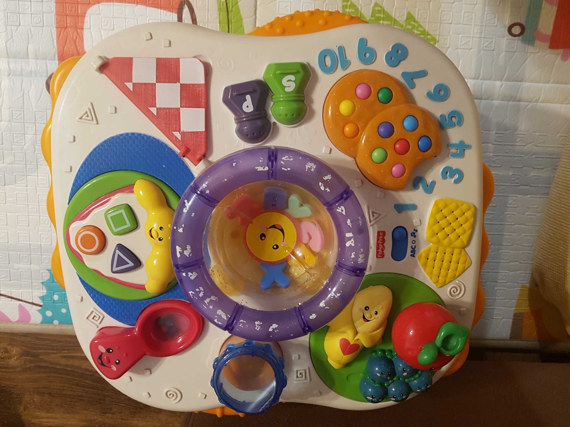 Stolik edukacyjny z Fisher Price plus gratisy