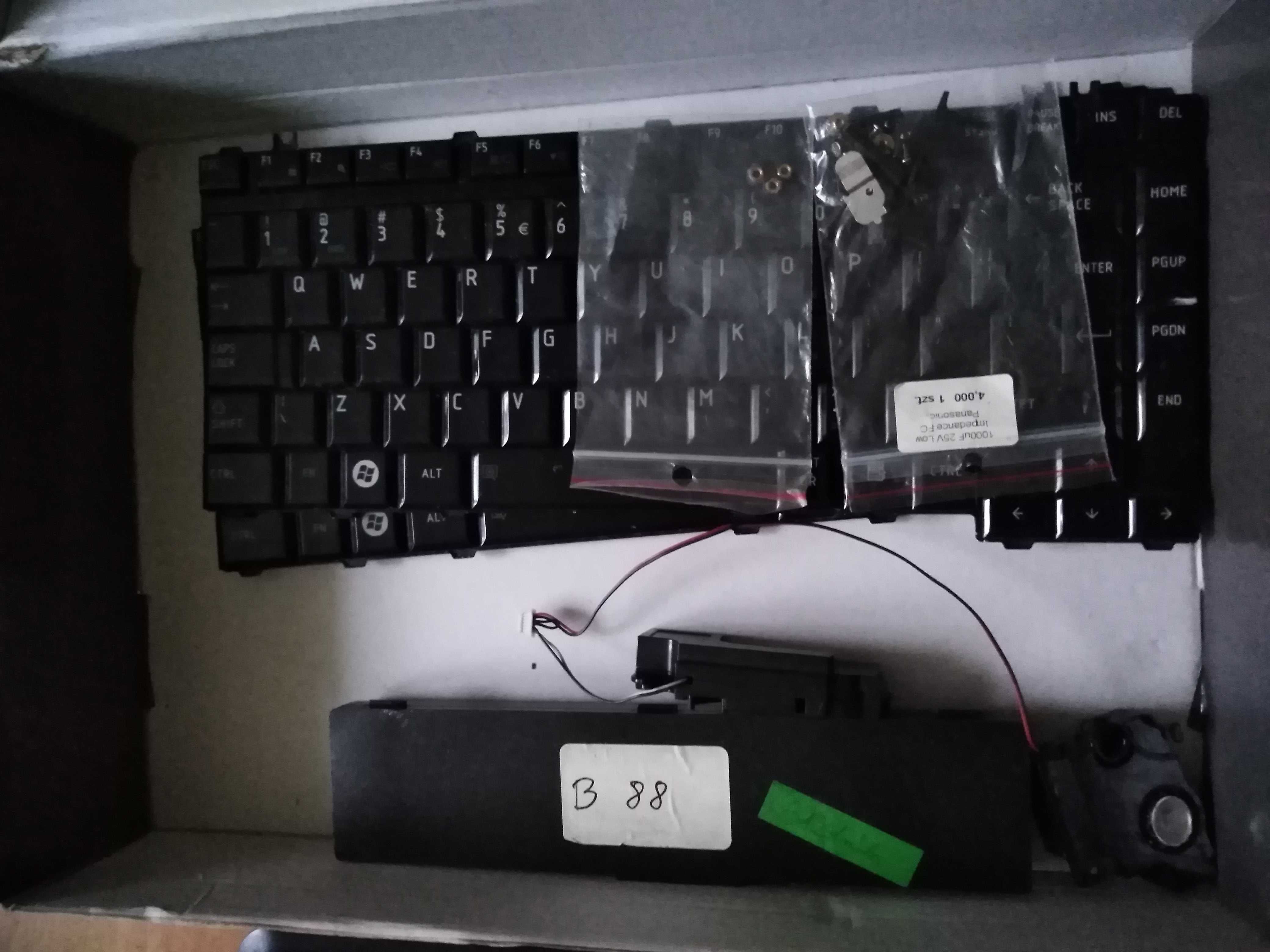 Toshiba Satellite A300-15B + A300-1TM + części