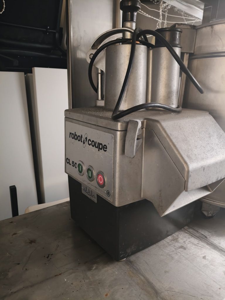 Vendo equipamentos e material industrial.