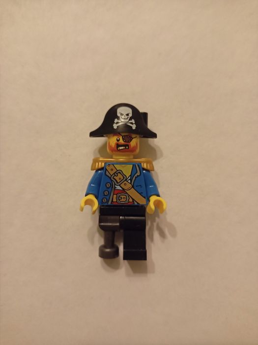 LEGO pirates pirat kapitan czerwonobrody NOWY Pi185 bikorn 31109