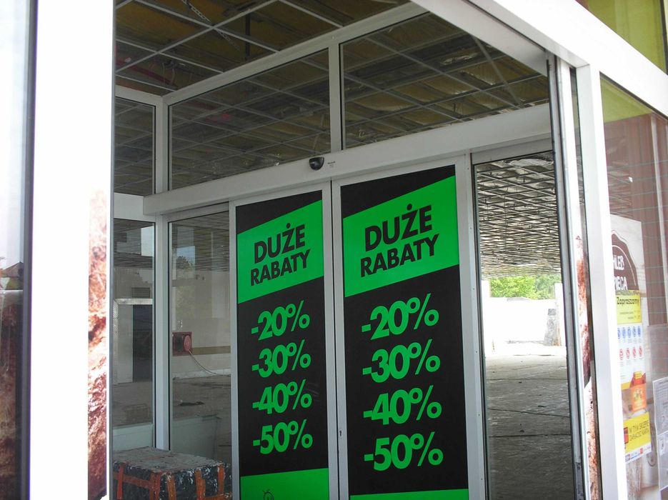 Drzwi zewnętrzne + wiatrołap + drzwi wewnętrzne