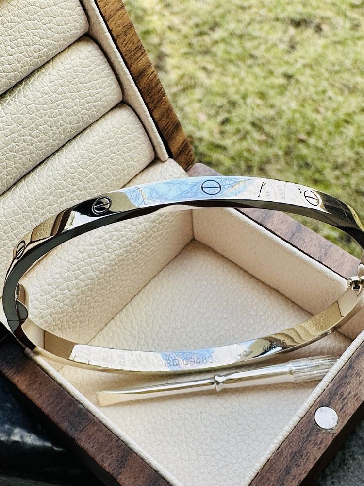 Золотой браслет cartier love белое золото 585
