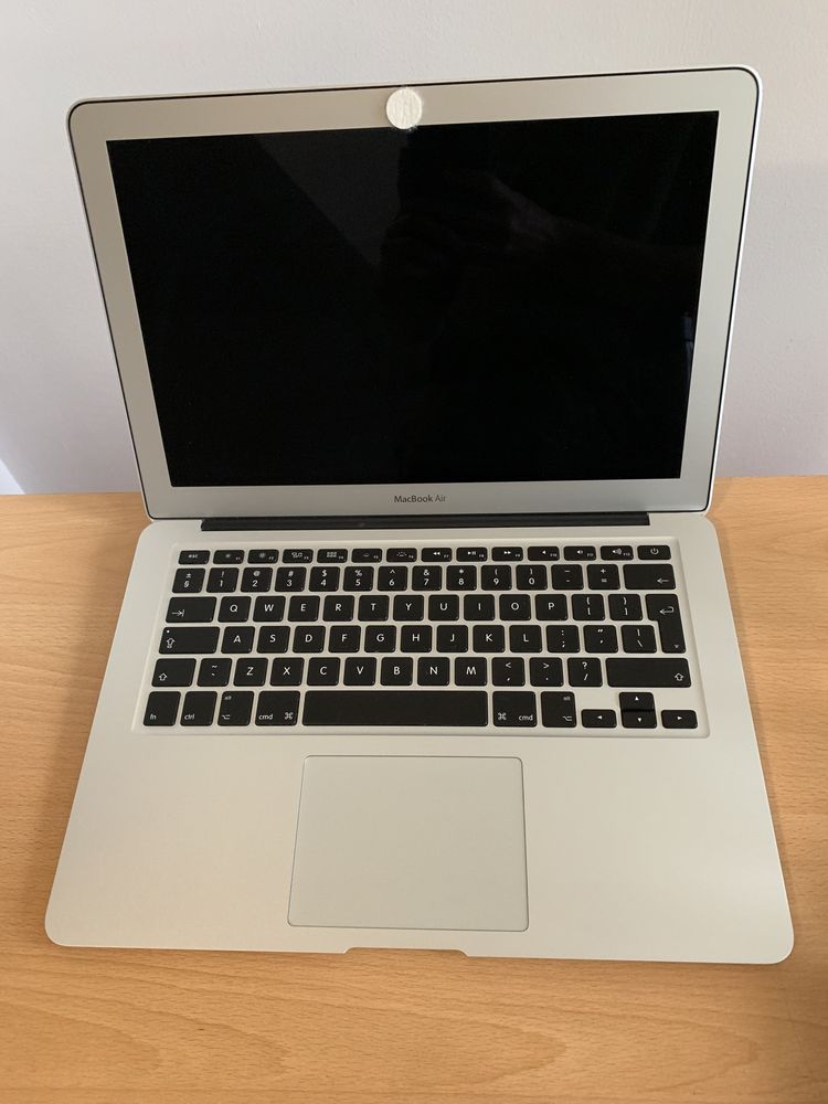 Macbook air 13’ 2015 8GB 128GB