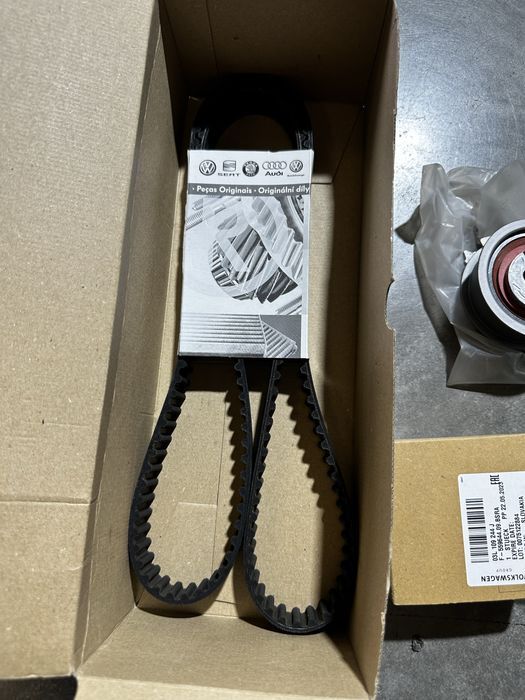 Ремкомплект ГРМ VW 1.6 2.0 TDI Crafter Caddy passat Skoda Audi seat