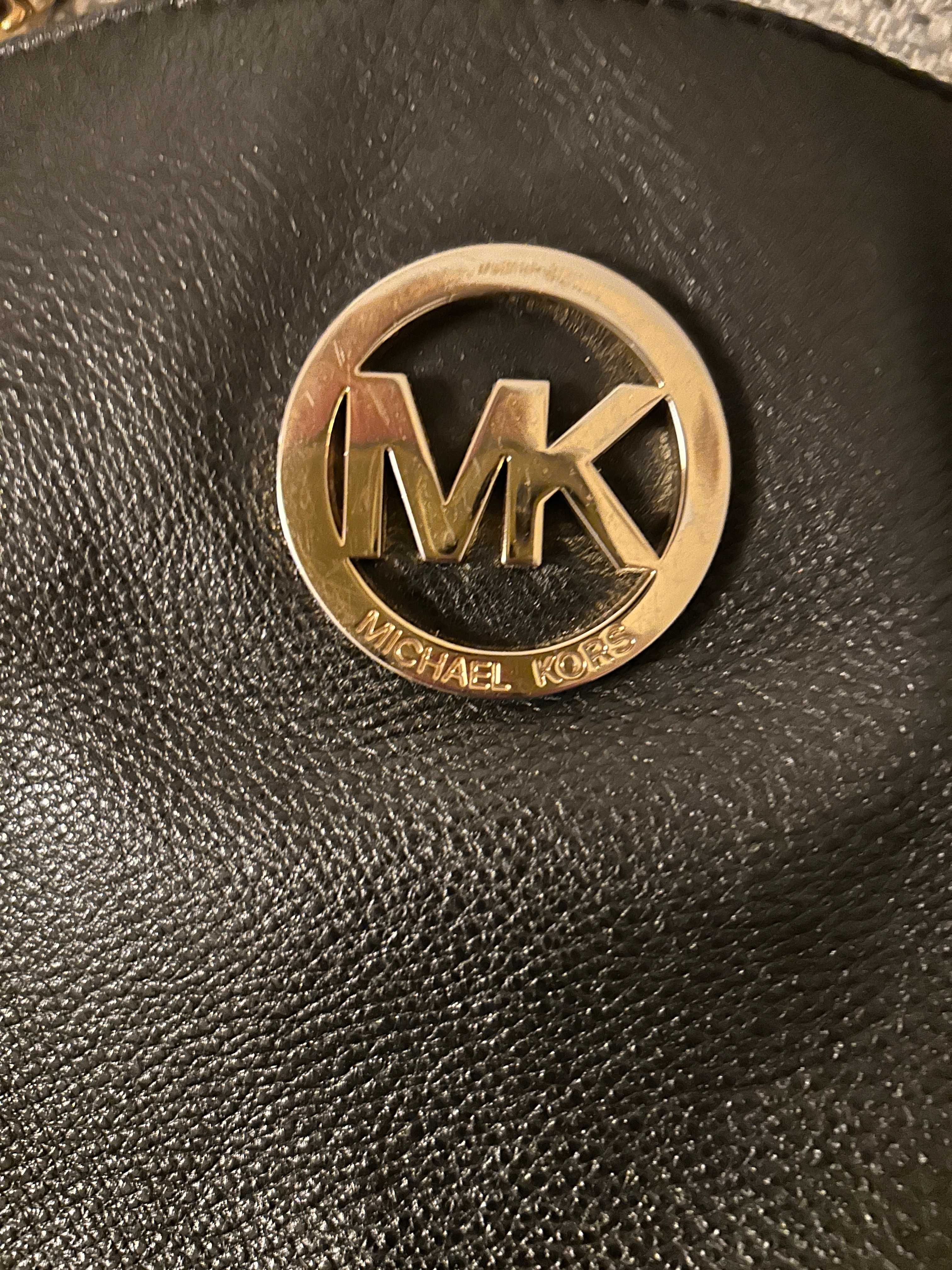 Czarna skórzana torebka Michael Kors