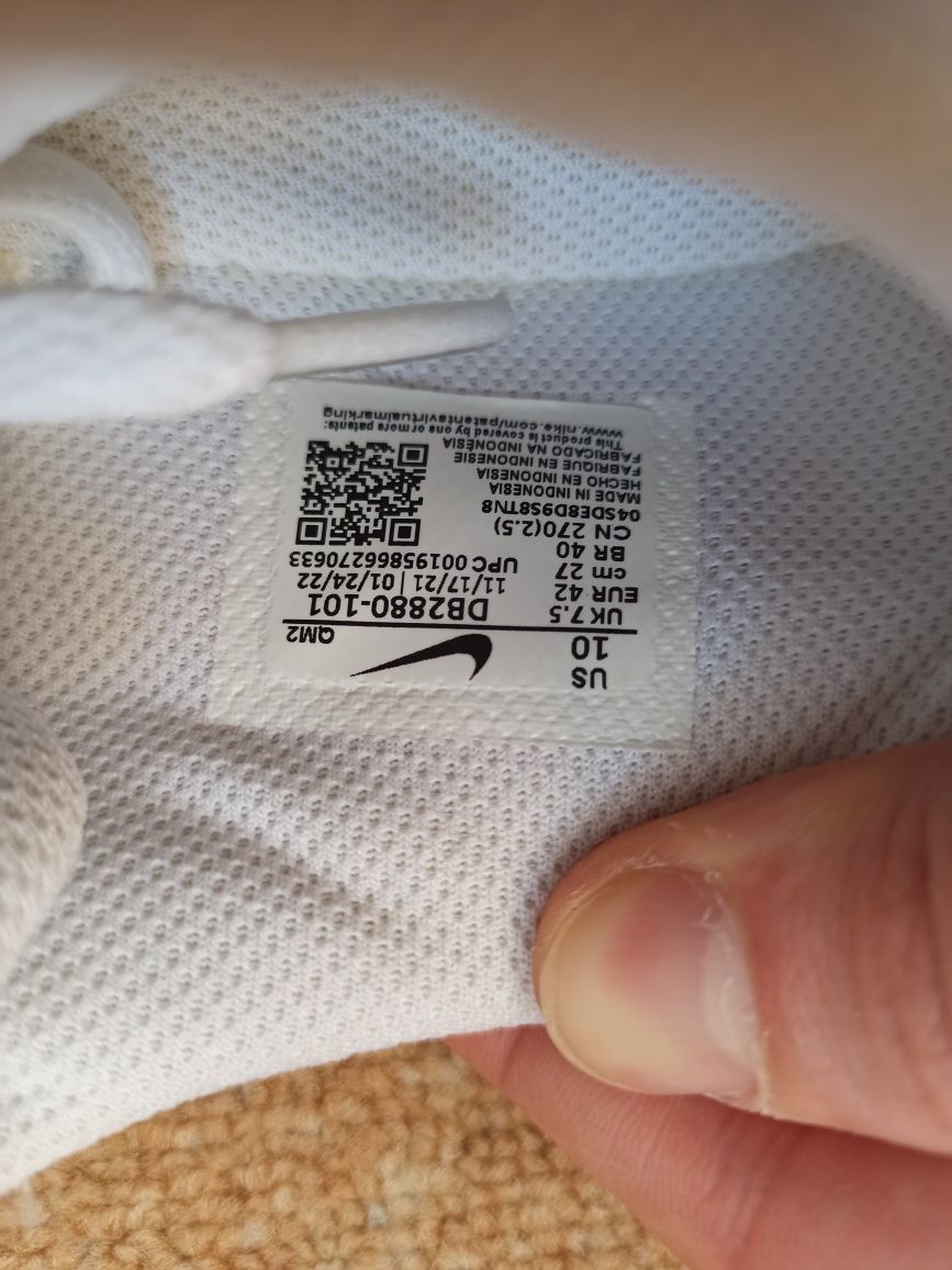 Мужские кеды Nike 42 размер белые