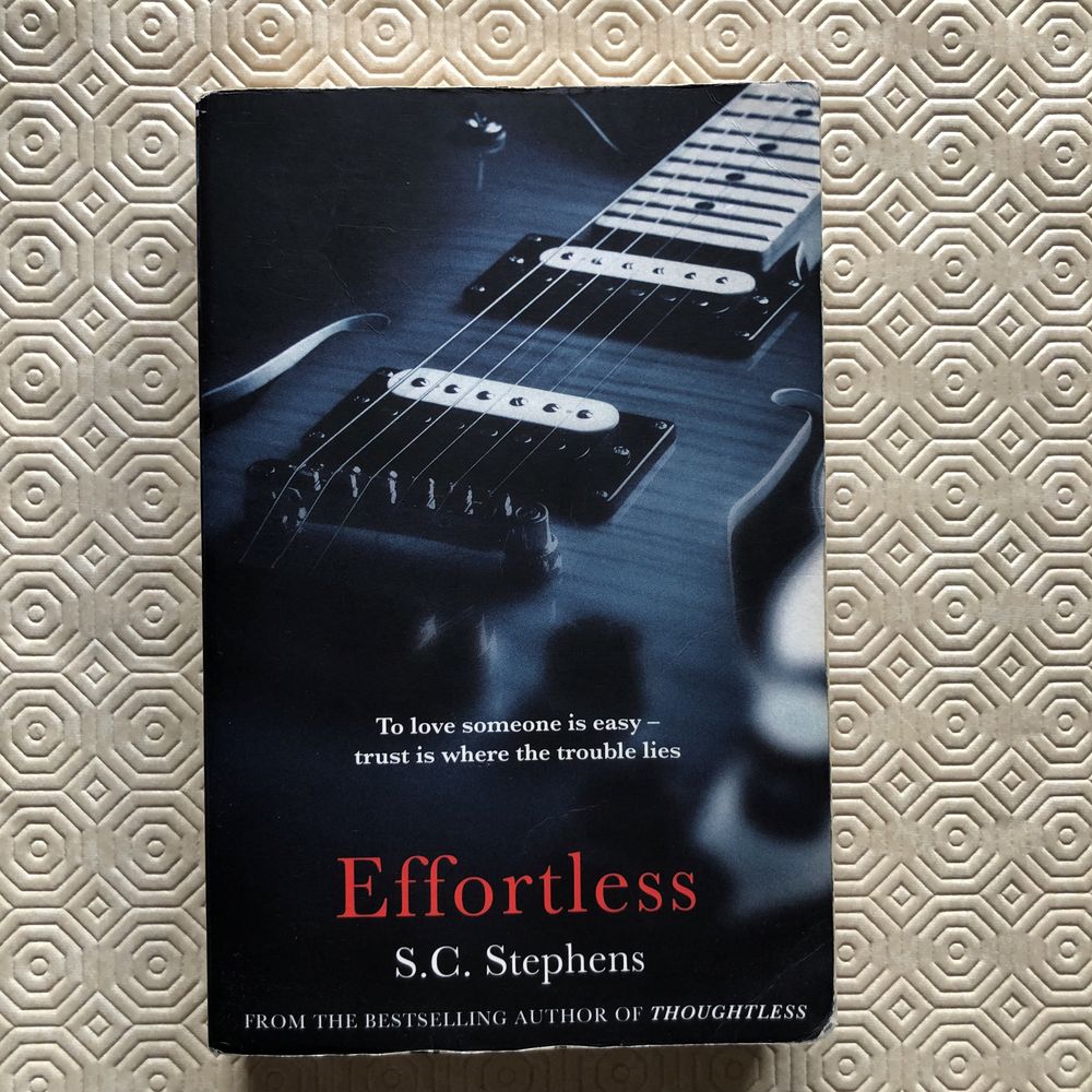 Livro Effortless, S.C. Stephens