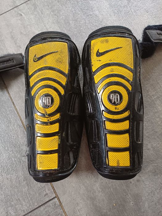 Ochraniacze Nike chłopięce