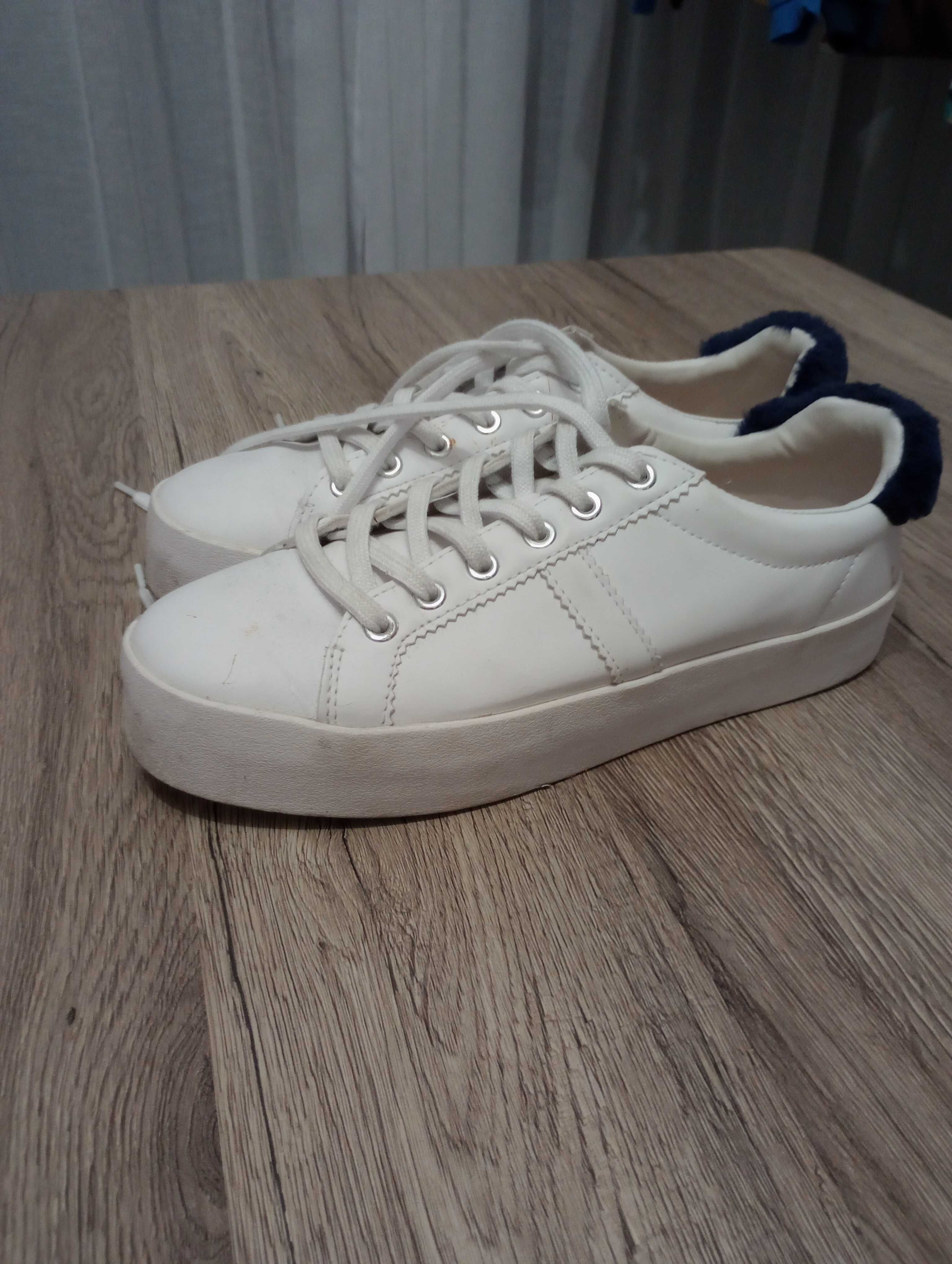 NOWE Buty sportowe pull&bear