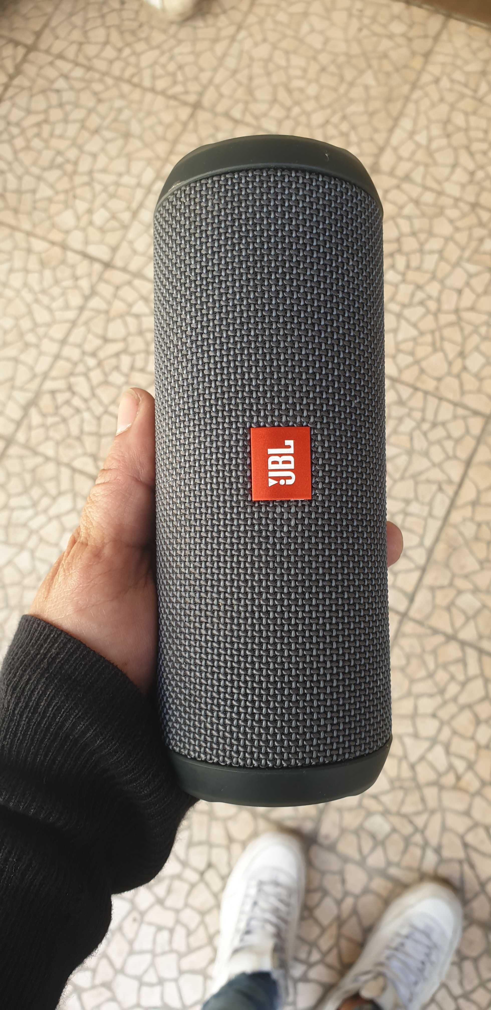 JBL Flip essential 2