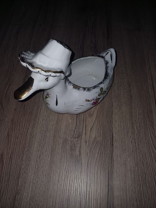 Figurka Kaczka chodzież