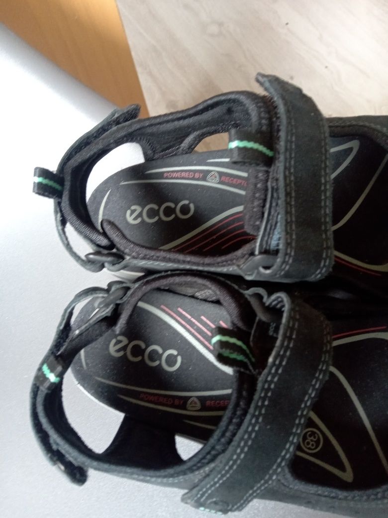 Sandały outdoorowe Ecco 38
