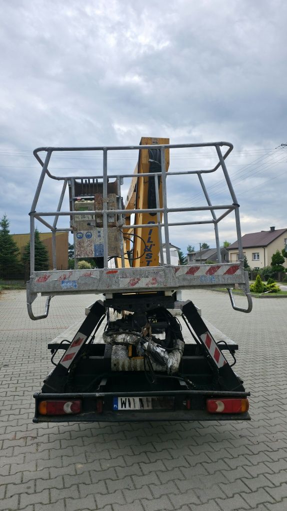 Podnośnik koszowy Nissan Cabstar 2005