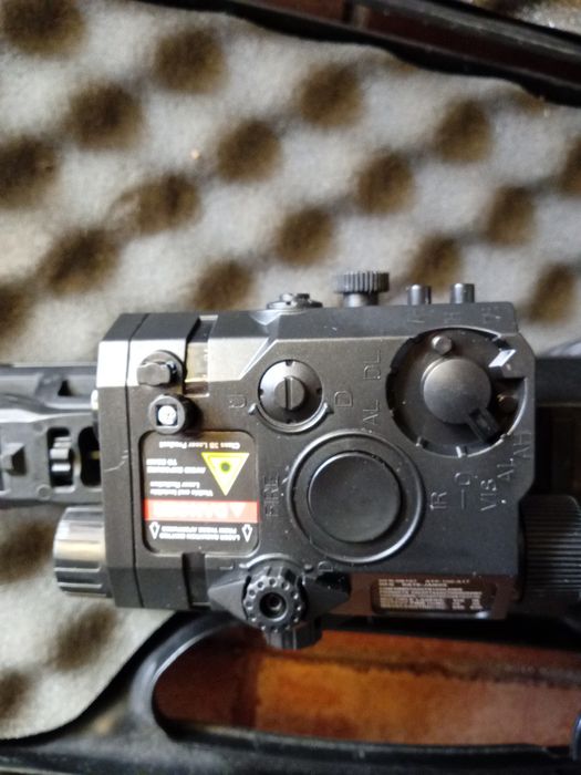PEQ  15 Para caça e airsoft