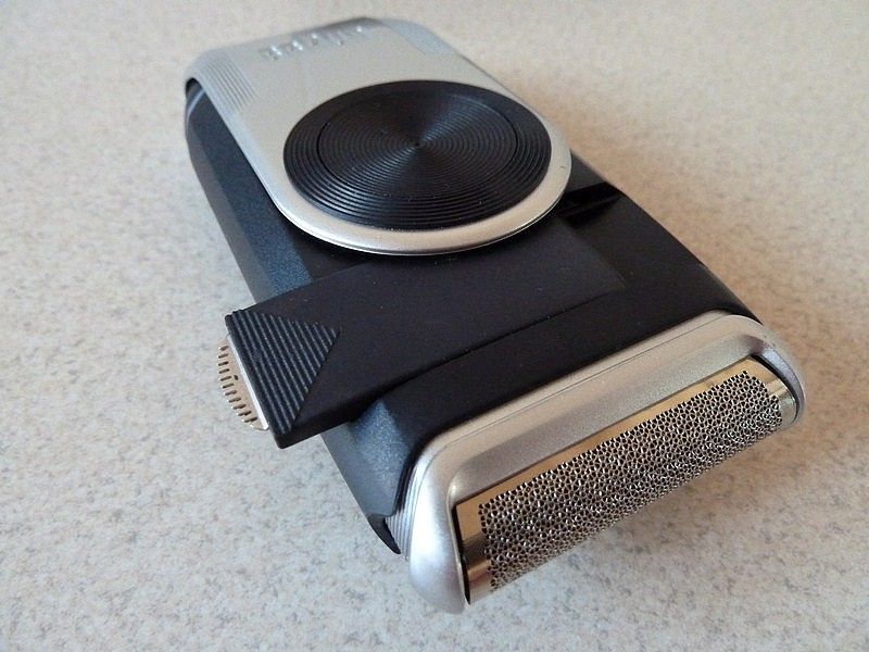 Golarka na baterie BRAUN M-90, MobilShave.