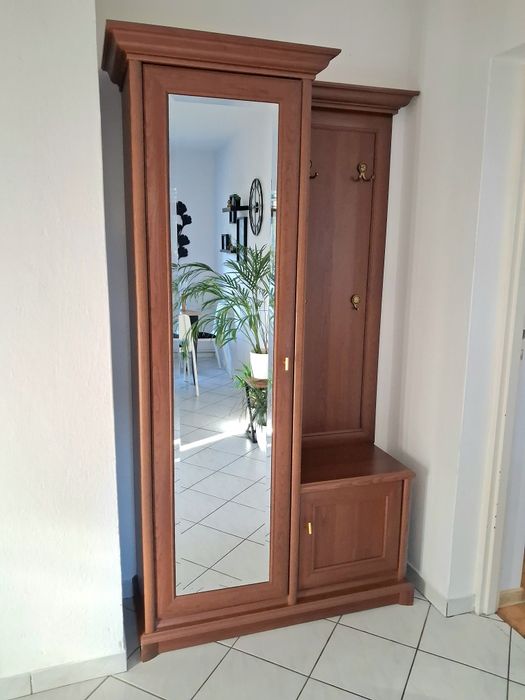 Szafa do przedpokoju garderoba klasyczna elegancka do korytarza kurtki