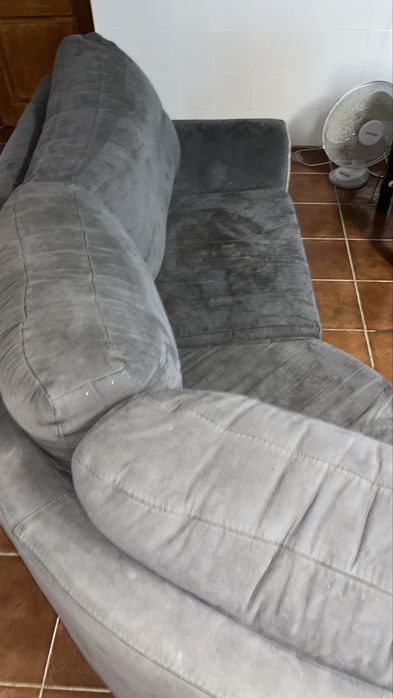 Sofá Chaise Lounge em otimas condições, só aceito dinheiro em mãos!!!