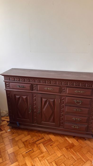 Movel artesanal em madeira