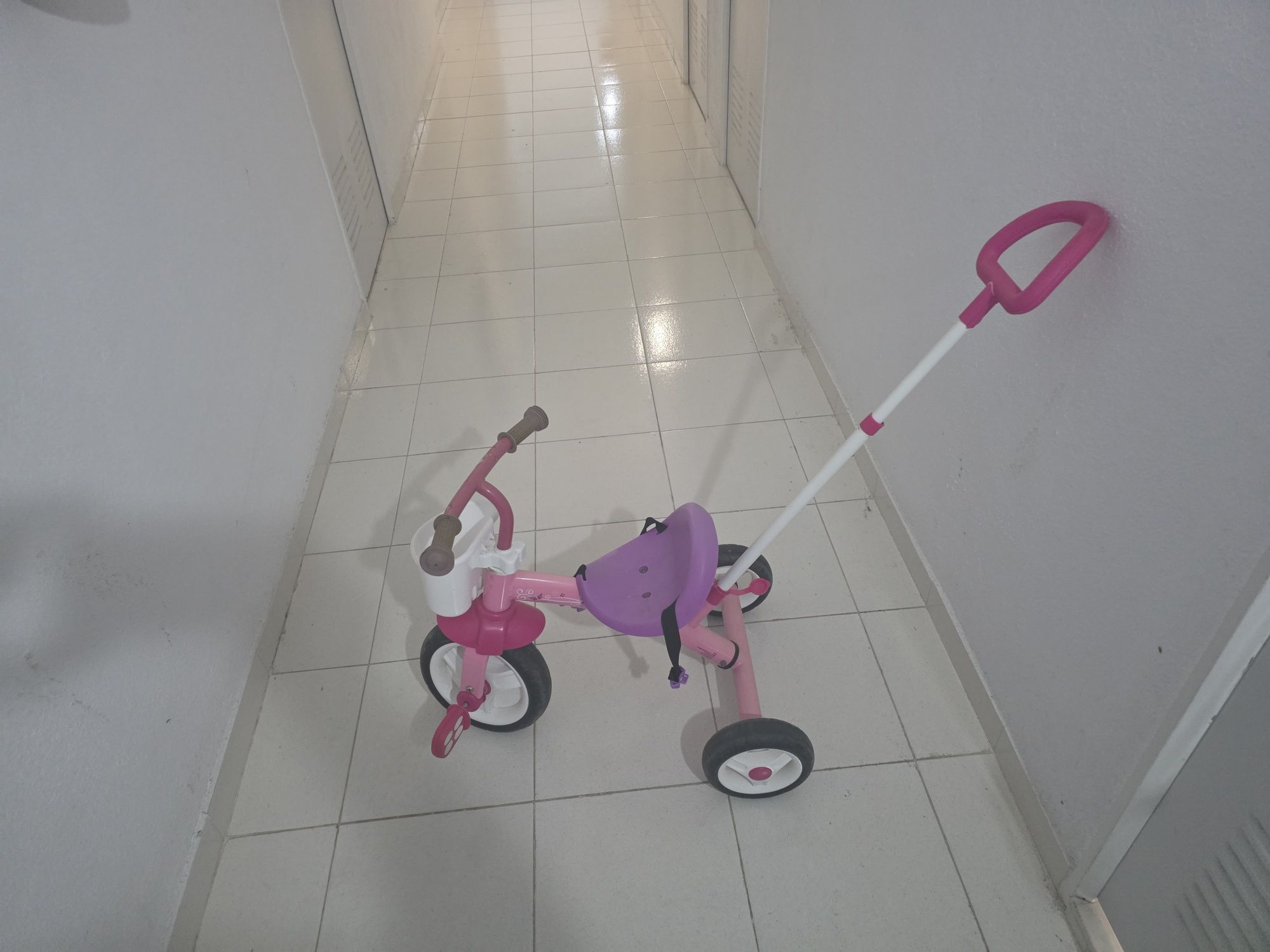 Triciclo de criança