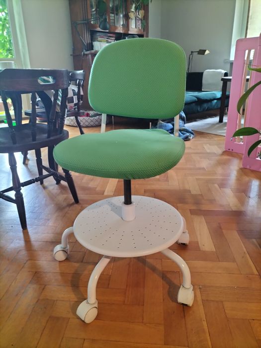 Krzesło obrotowe IKEA dla dziecka