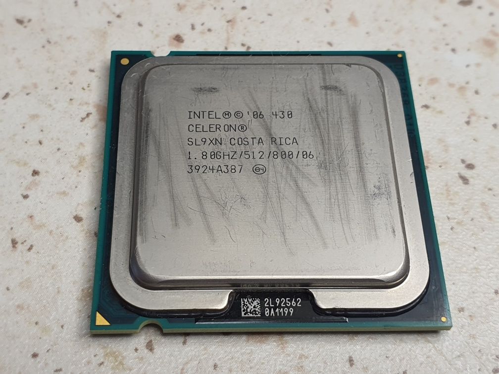 Procesor Intel Celeron 430 1,8GHz SL9XN