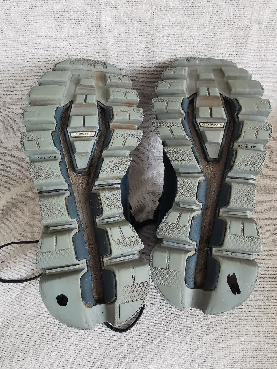 On Cloud Swiss Engineering Cloudrock Waterproof  37