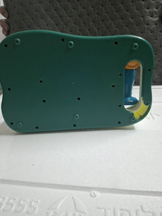 Продам іграшку б/у