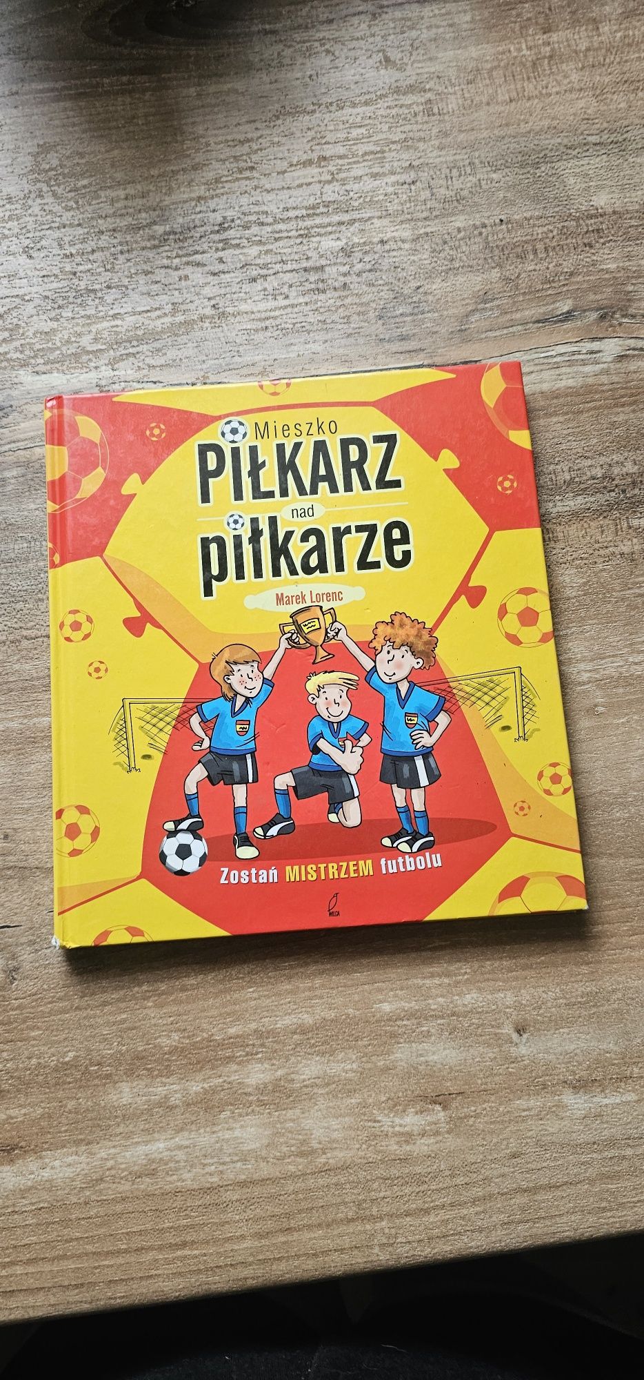 Nowa książka mieszko piłkarz nad piłkarzami
