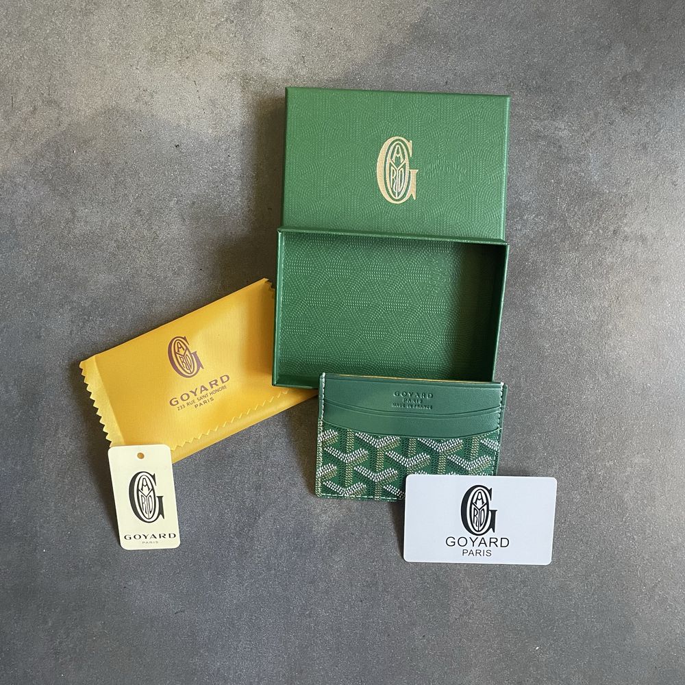 Goyard card holder em verde escuro
