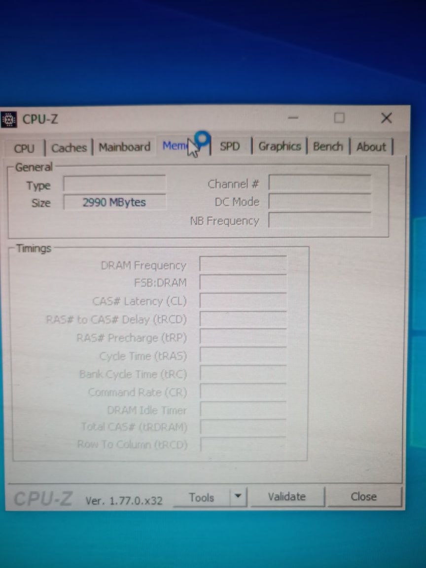 Komputer Fujitsu Esprimo + monitor Dell + system glosnikow Logitech