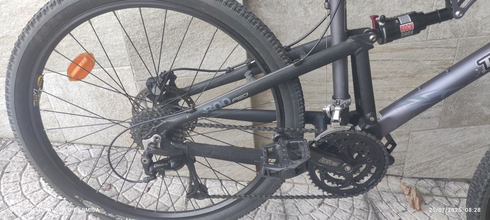 Bicicleta BTT suspensão total