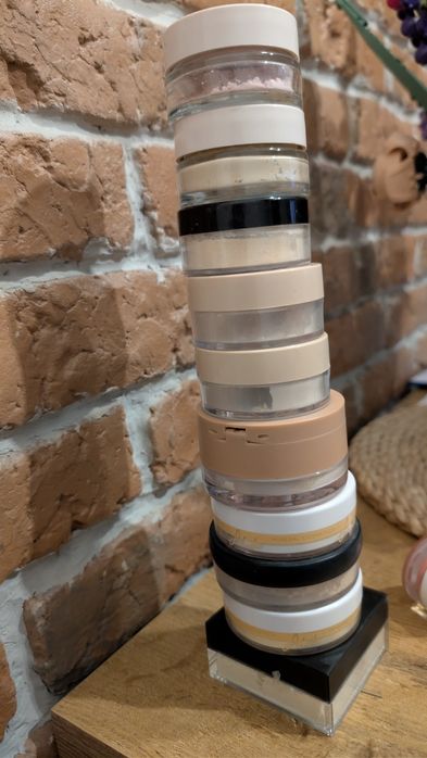 Sprzedam 13 sypkich pudrów