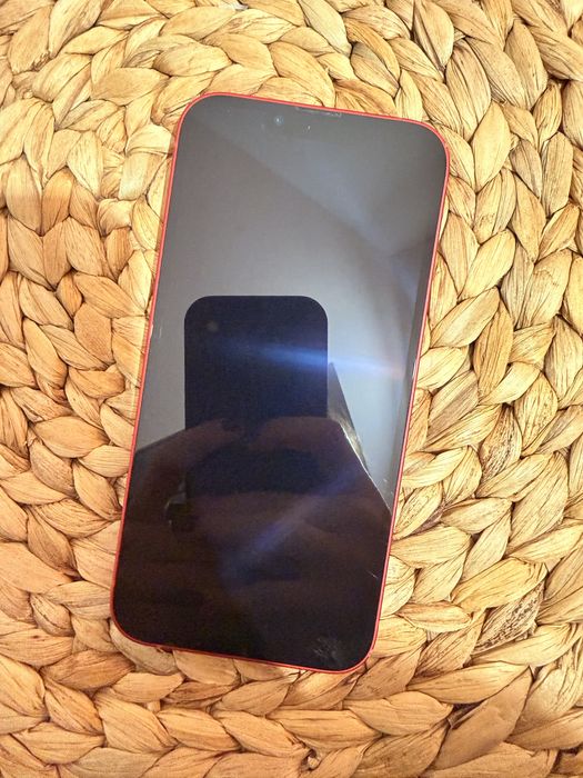 iPhone 13 - Product RED