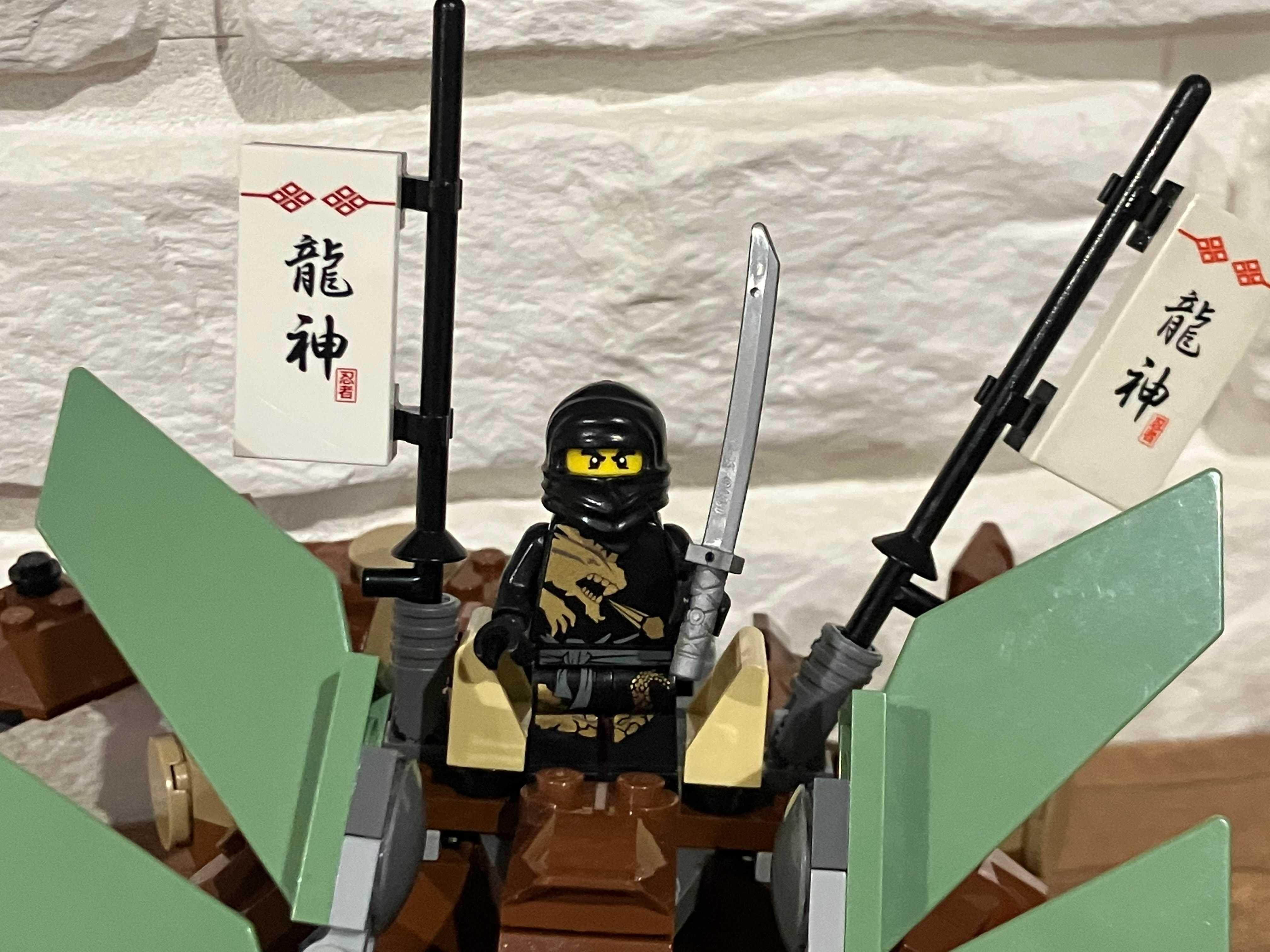 LEGO Ninjago 2509 Smok  Earth Dragon Defence