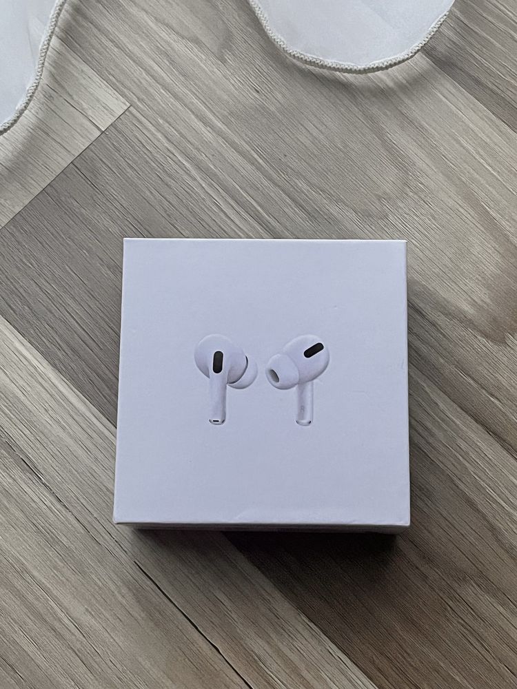 навушники Airpods pro