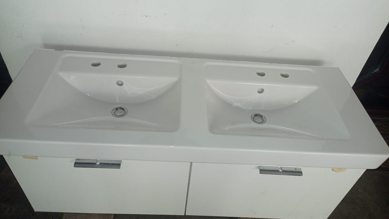 Villeroy & Boch umywalka dwukomorowa z szafką