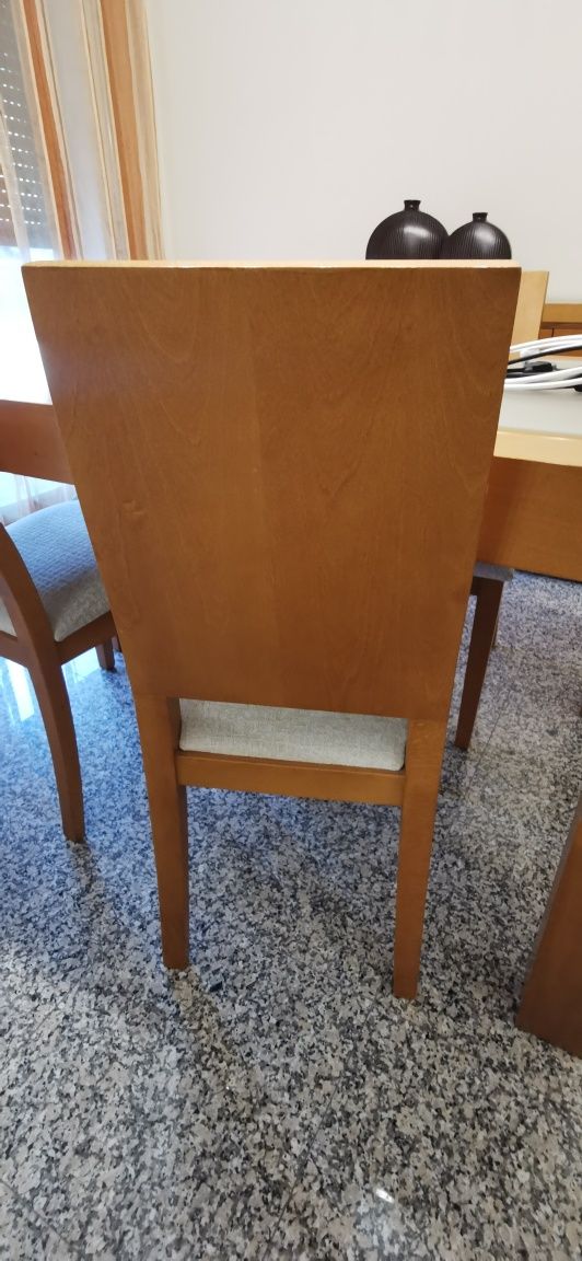Mobília de jantar em cerejeira
