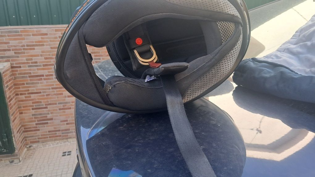 Capacete schuberth SR1
