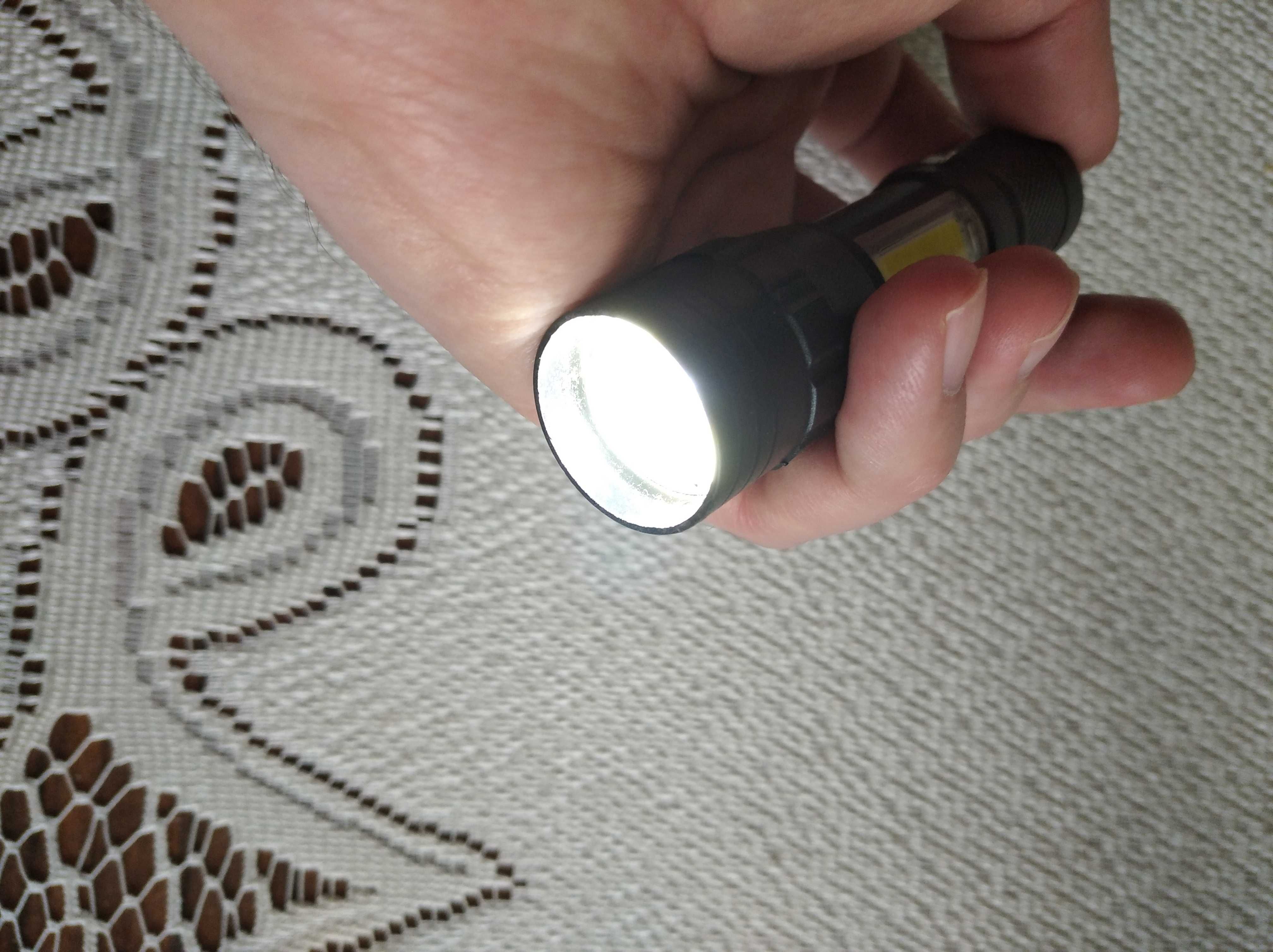Светодиодный аккумуляторный фонарик