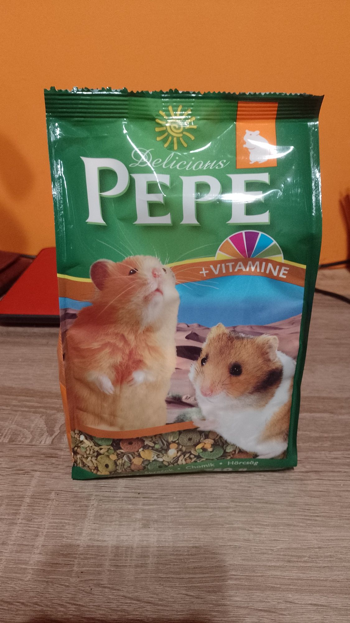 Karma dla chonika  - delicious Pepe + vitamine