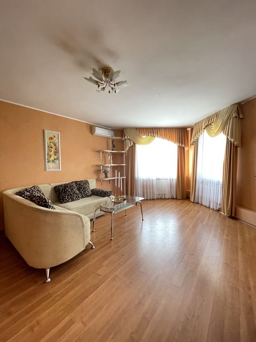 Квартира в центрі!Автономне опаленя,кондиціонер,смарт,зручна парковка