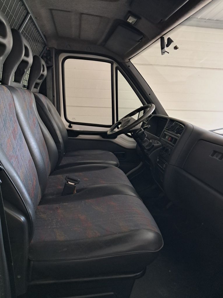 Peugeot Boxer 2.5 TD - 3 lugares